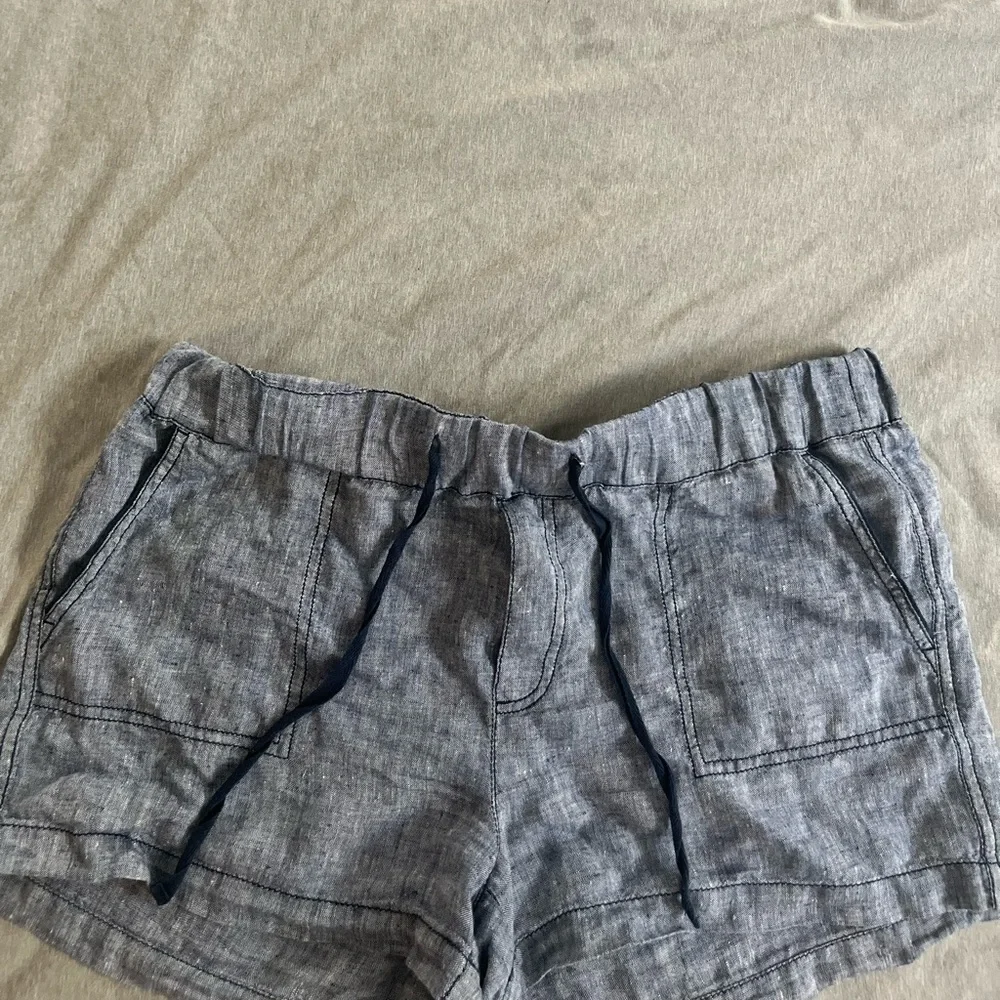 COMFY SHORTS FOR SALE!! ๐ธ๐ธ๐ธ - Picture 1 of 2